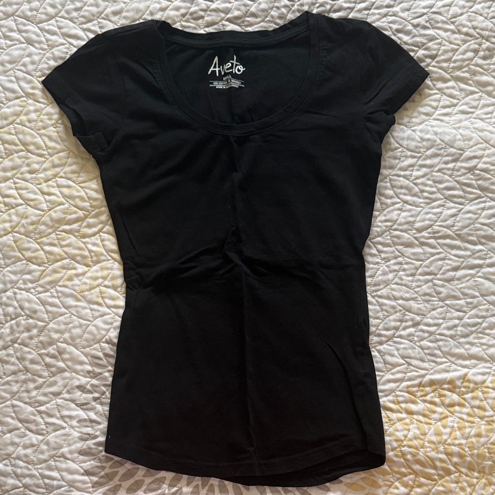 A veto Women's Classic Black Short Sleeve Tee size Small